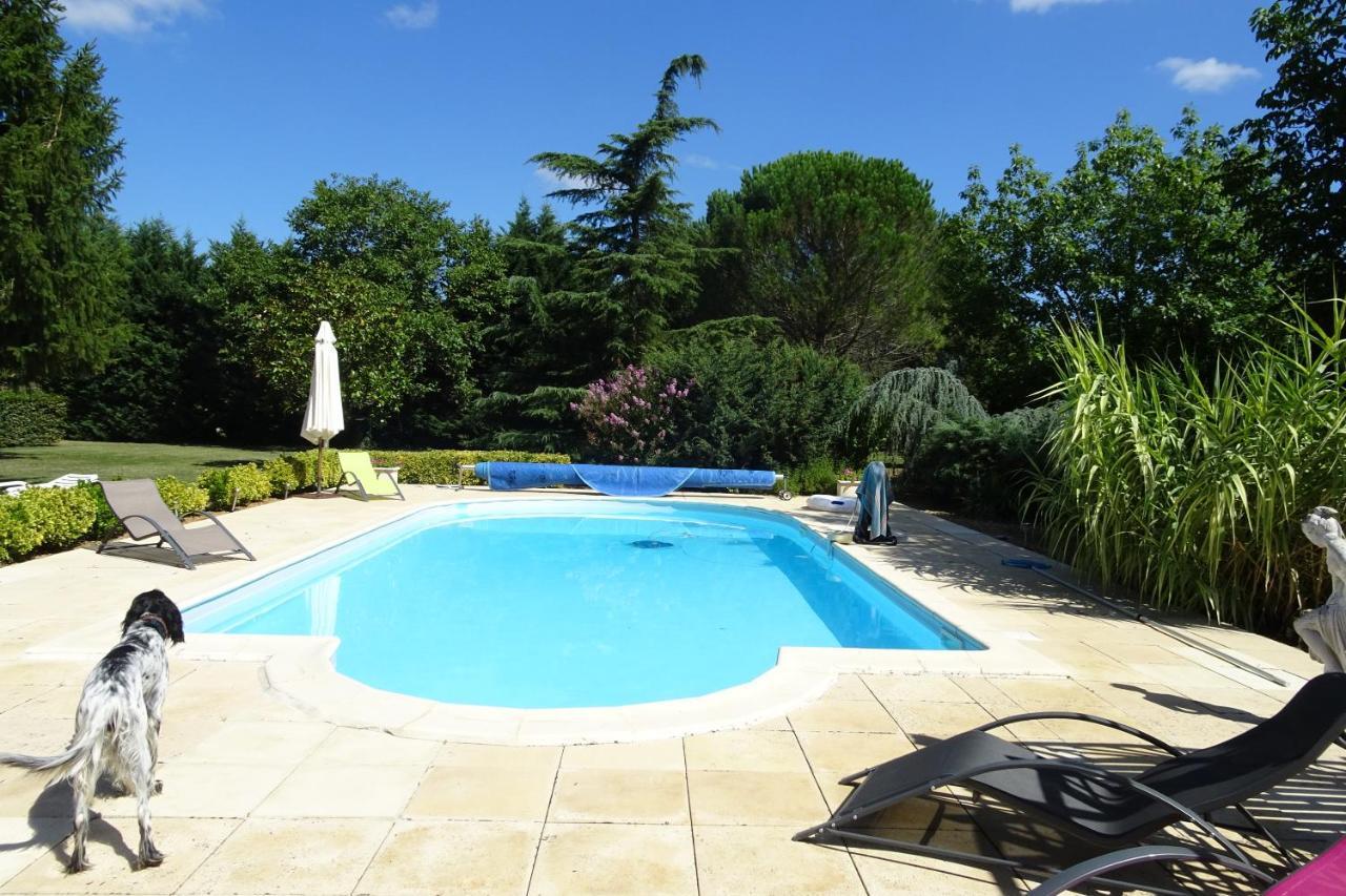 Privee Dans Spacieuse Maison Du Perigord, Avec Piscine Bergerac