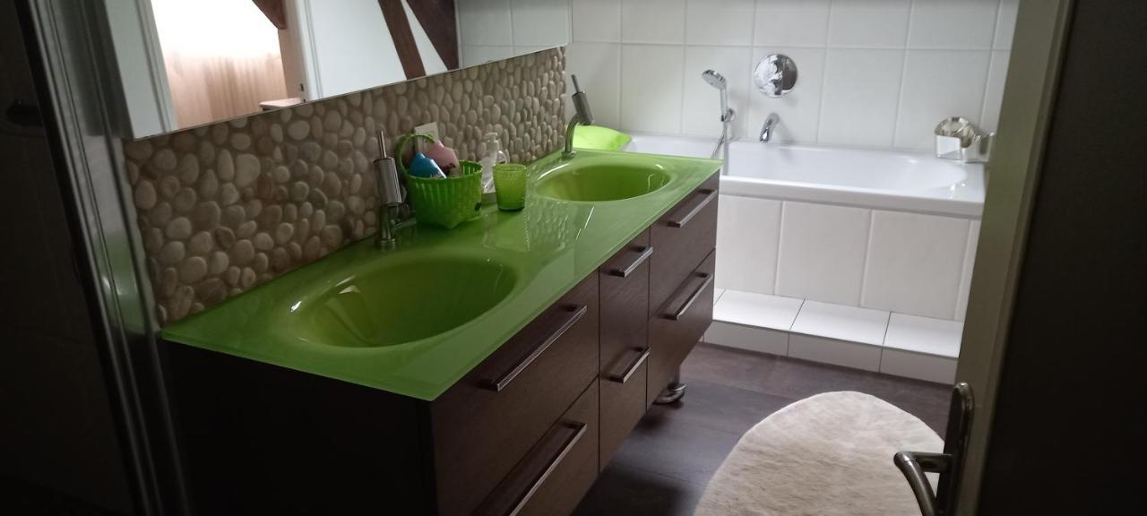 Privee Dans Spacieuse Maison Du Perigord, Avec Piscine Privatunterkunft